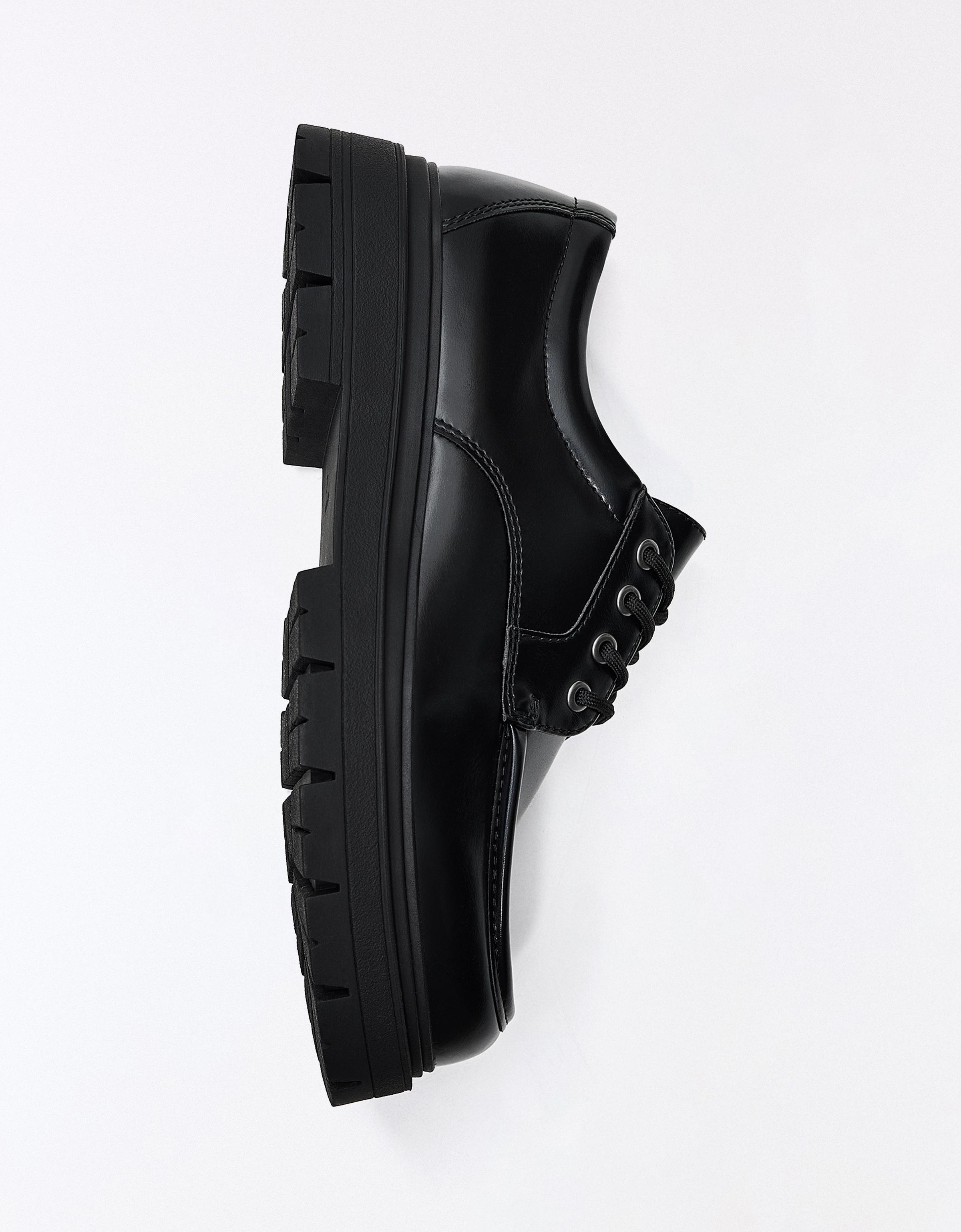 MOC TOE DERBY SHOES — BLACK