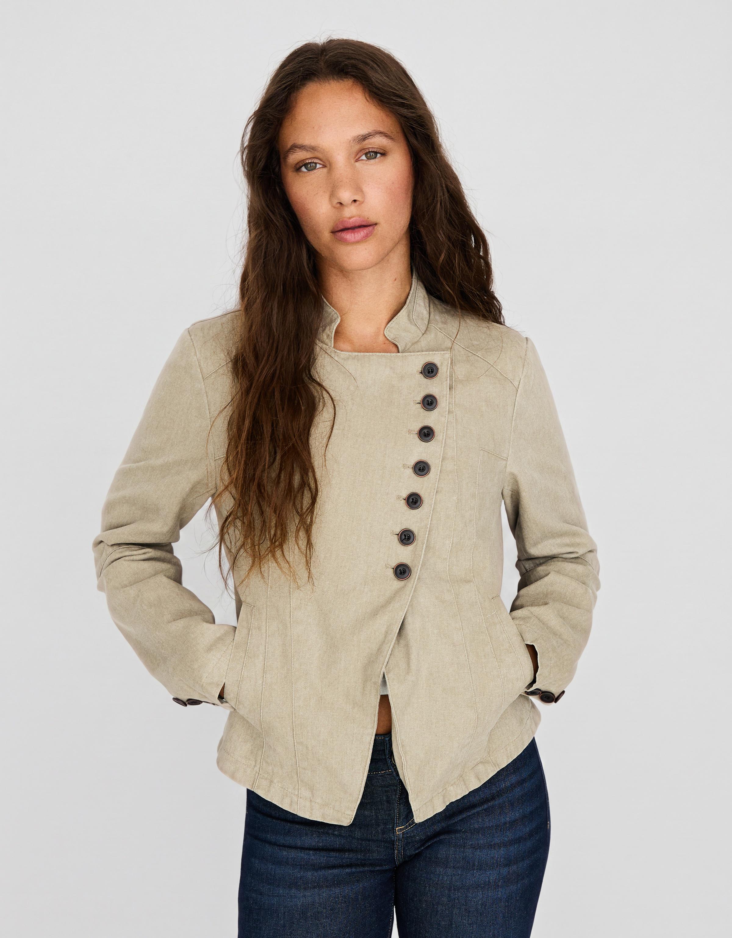 Double-breasted button-up blazer — Cream