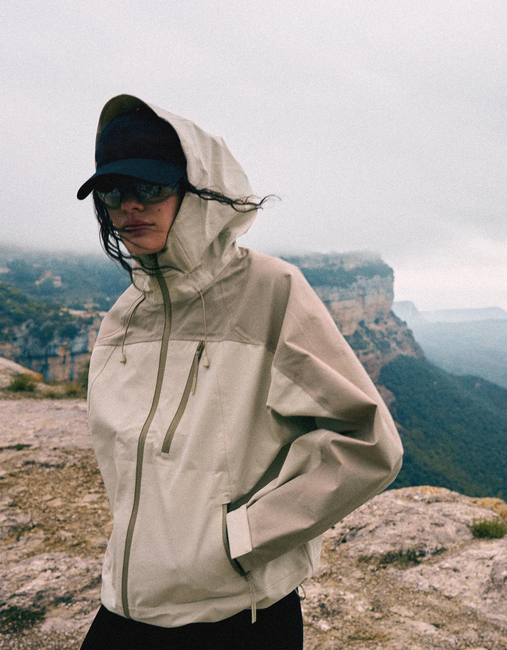 Technical WATERPROOF & WINDPROOF