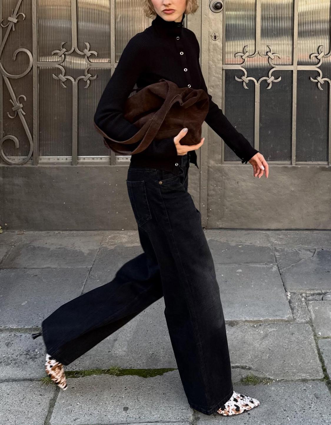 Wide-leg low-waist jeans