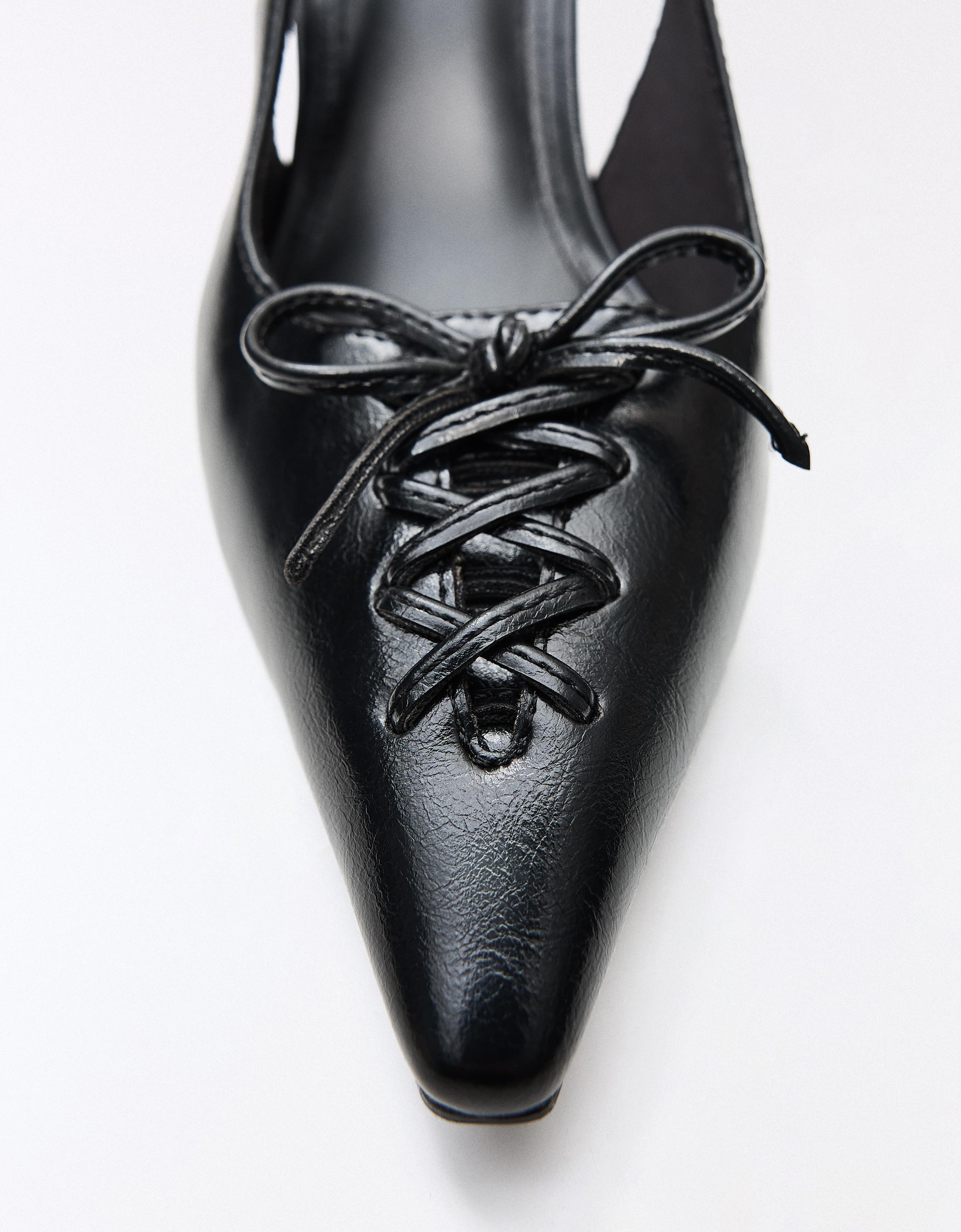 KITTEN HEEL CORSET SHOES — BLACK