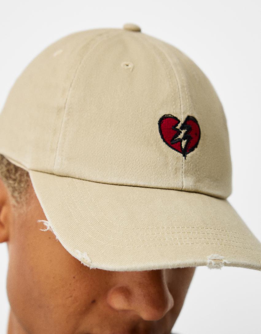 كاب مطرز-كريمي-3