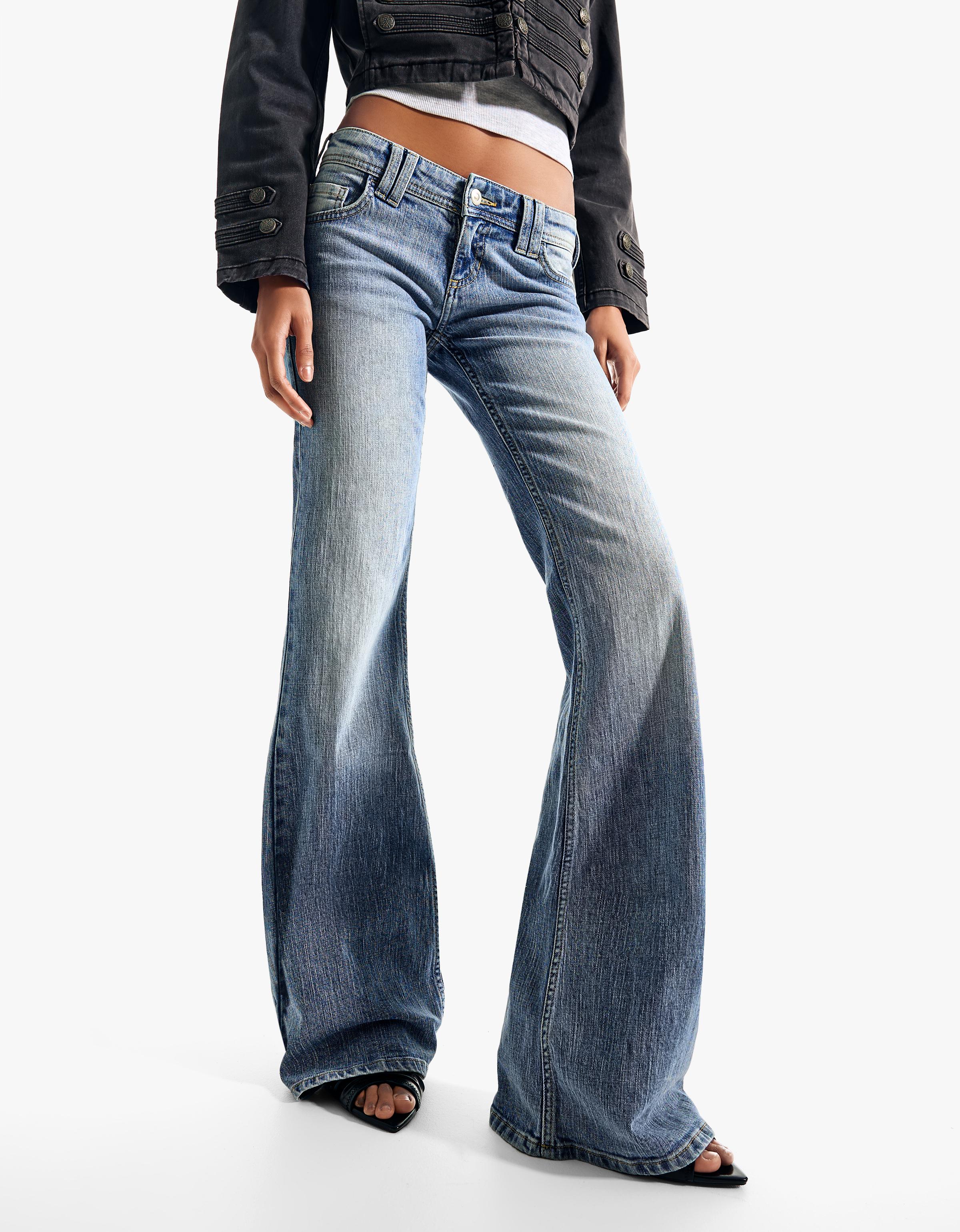 Low-rise embroidered flared jeans — Light blue