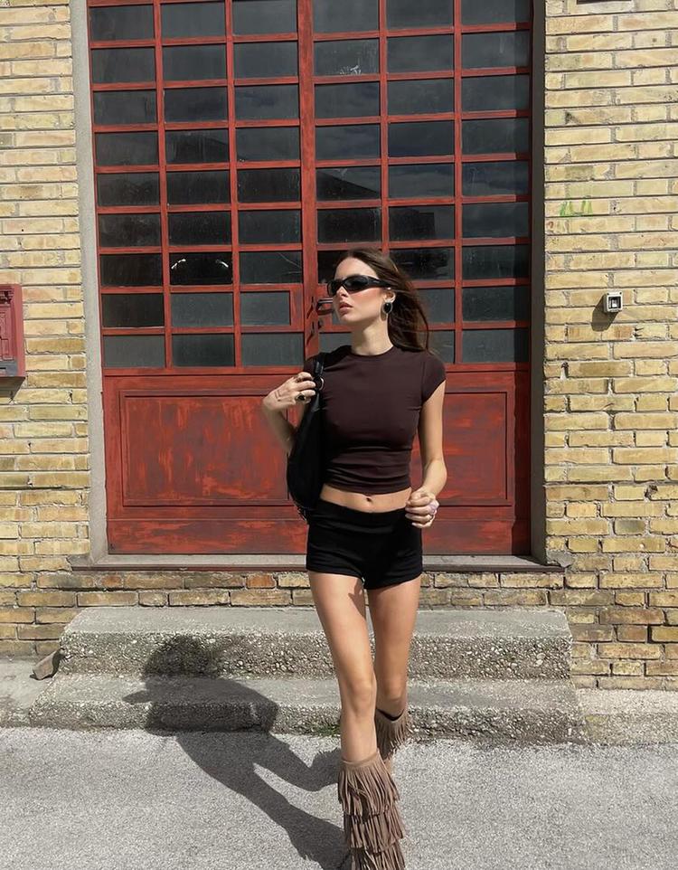 Kısa kollu bisiklet yaka t-shirt