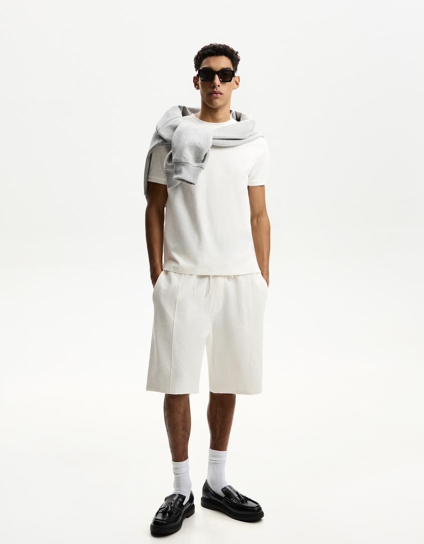 Bermudashorts mit Strukturmuster-Grbrochenes Weiss