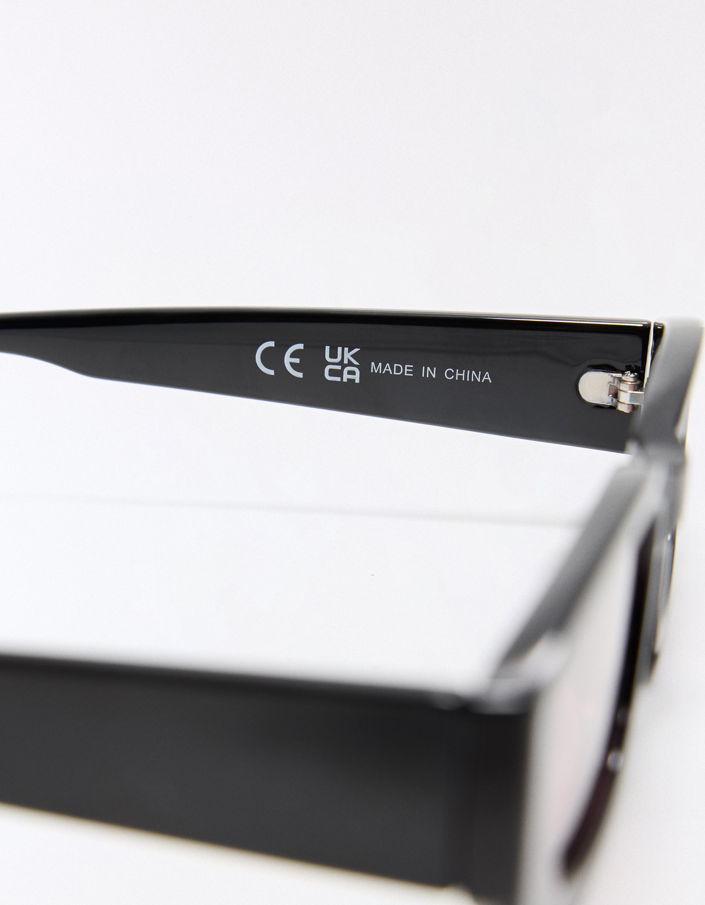 Oval plastic sunglasses — 0-661