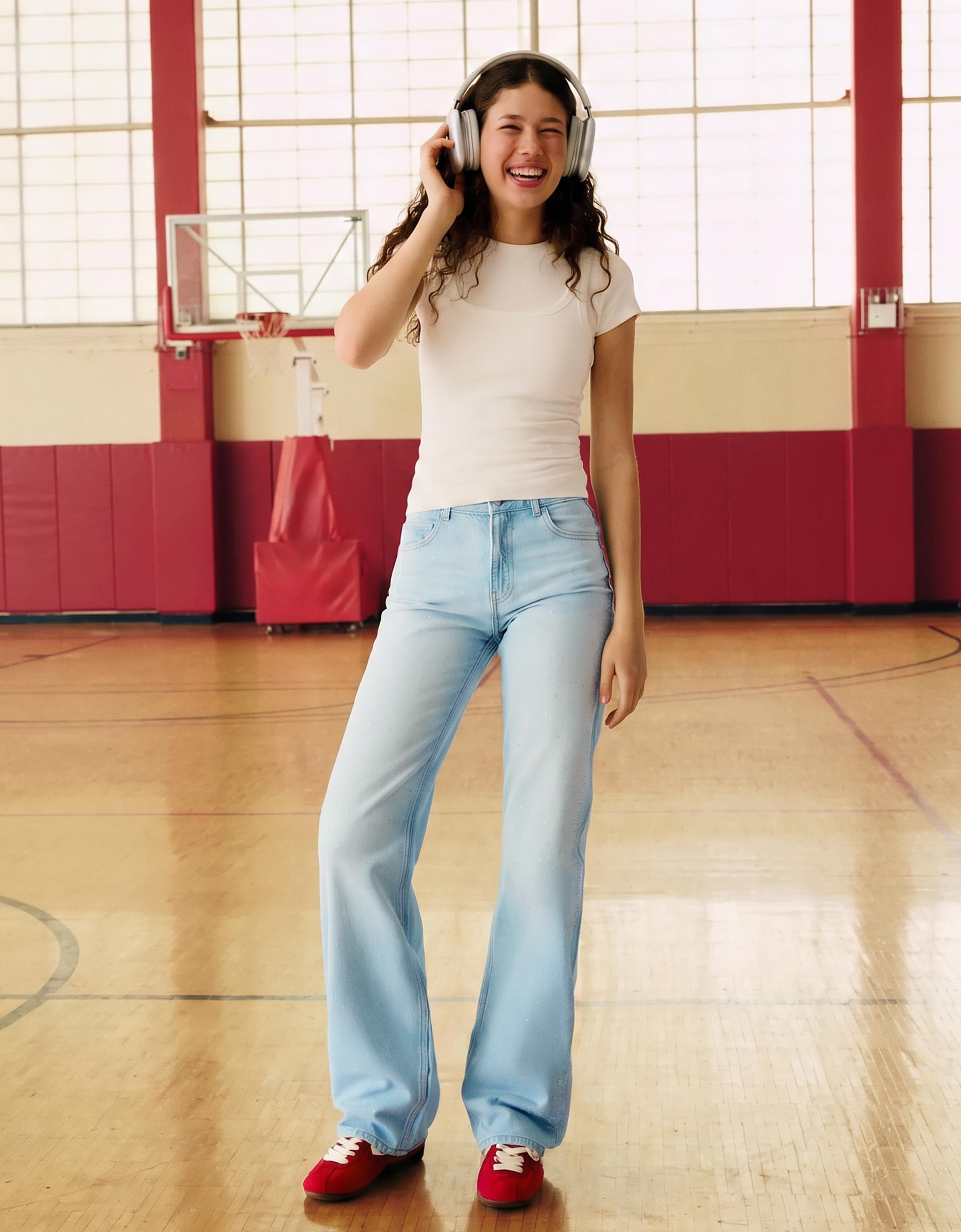 High-waist shimmery straight-leg jeans — Light blue