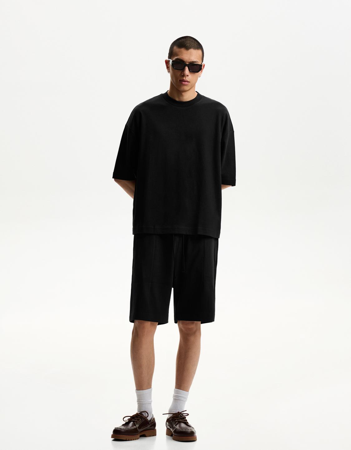 Квадратна фланелка с къс ръкав