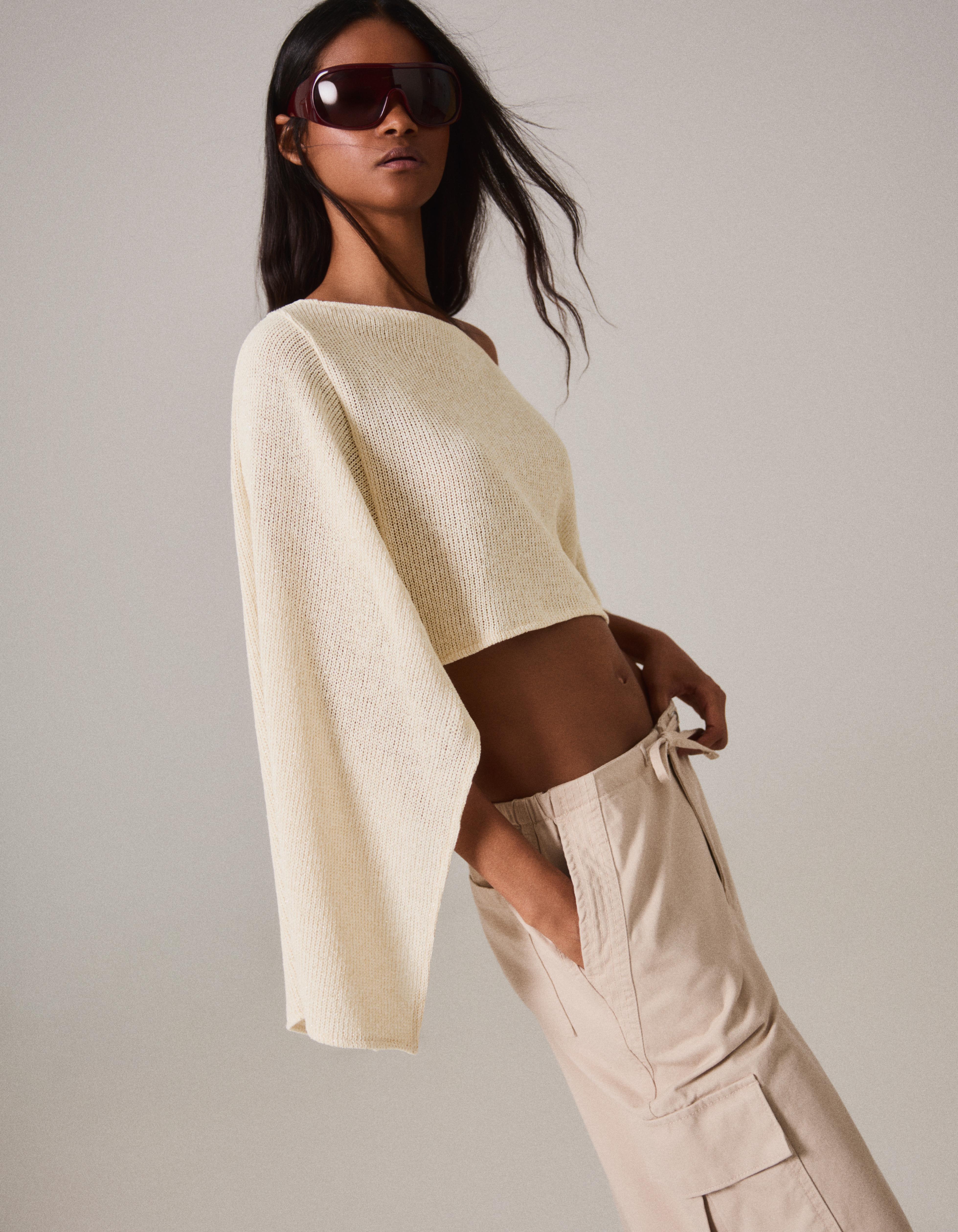 Metallic thread asymmetric cape — Sand