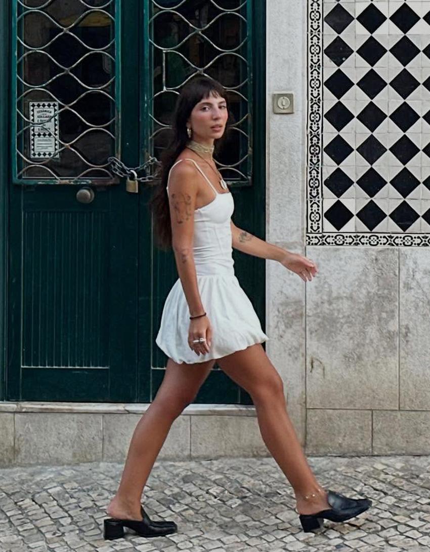 Mini-robe cintrée à jupe ballon-Blanc