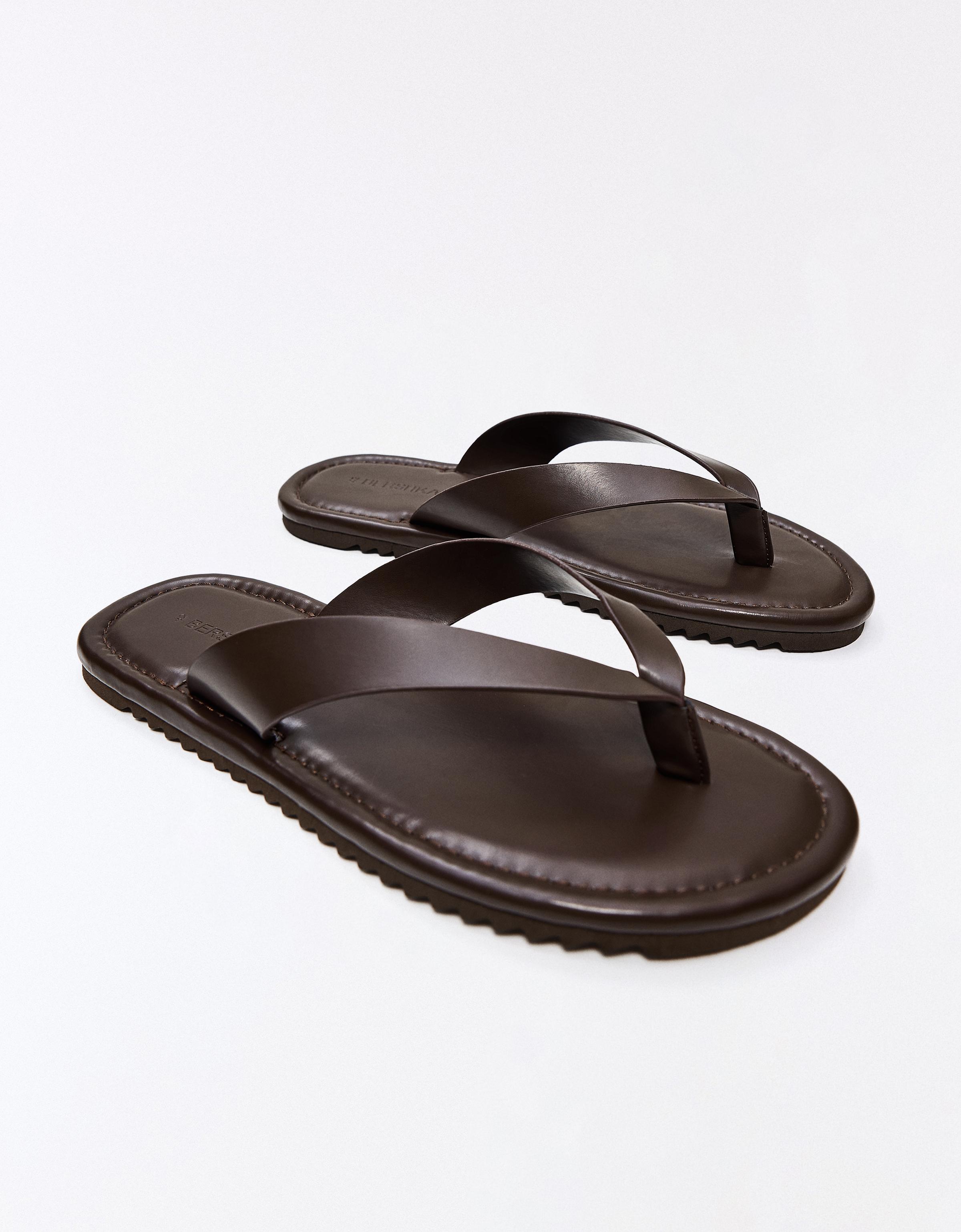 Thong strap sandals — Brown