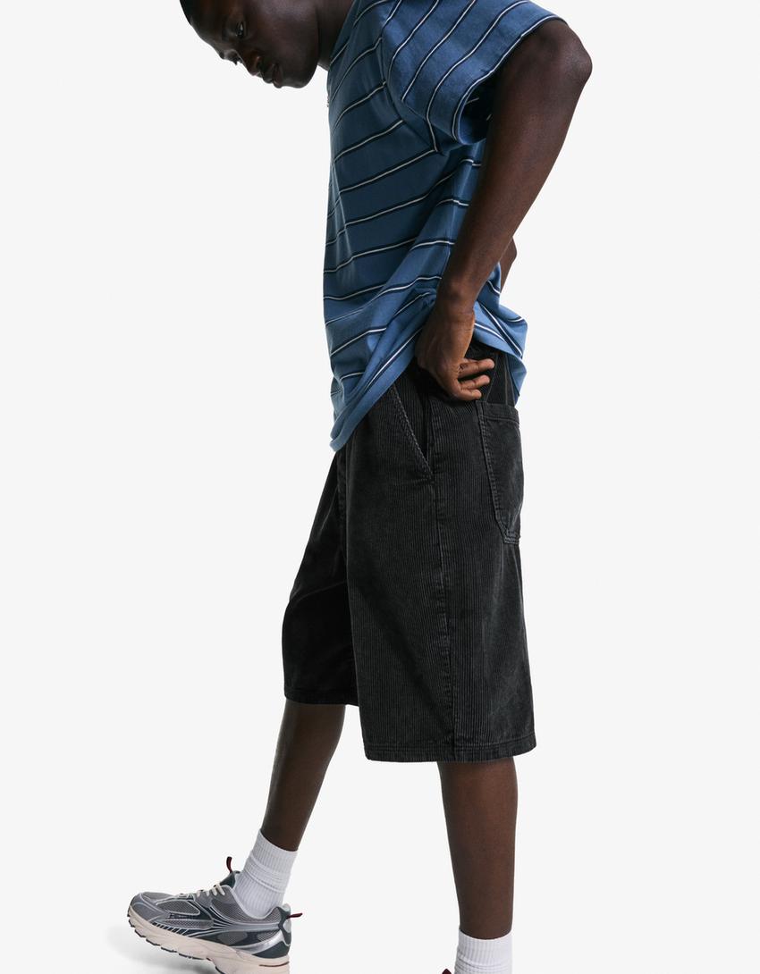 Bermuda jogger fit in velluto a coste-Nero