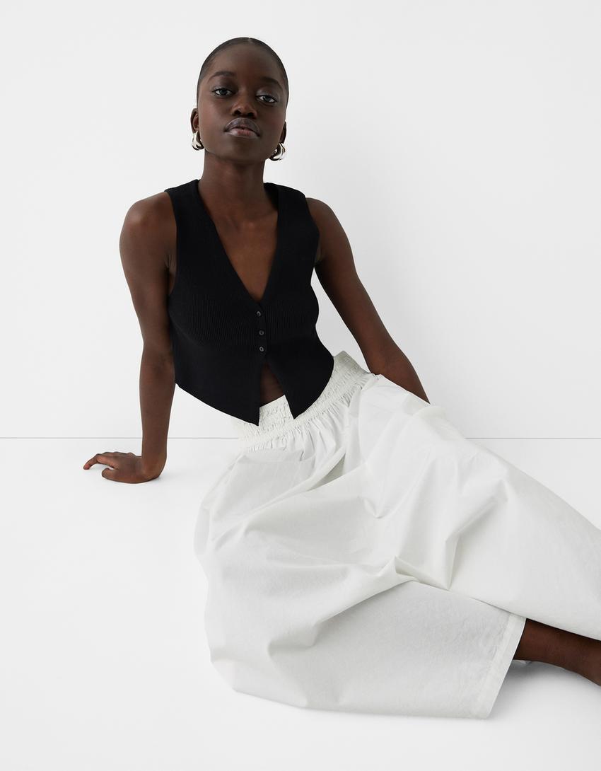 Knitted V-neck vest-Black-5