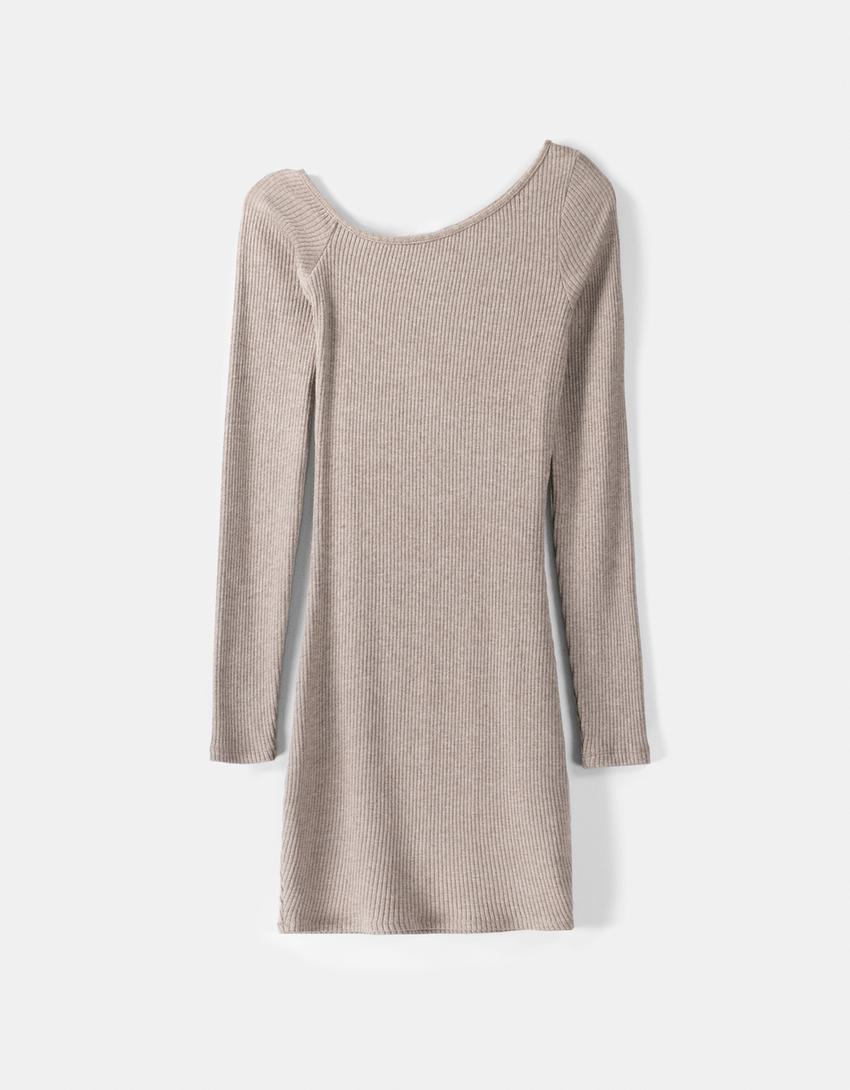 فستان قصير محاك بأكمام طويلة وفتحة عنق غير متماثلة-بيج-4