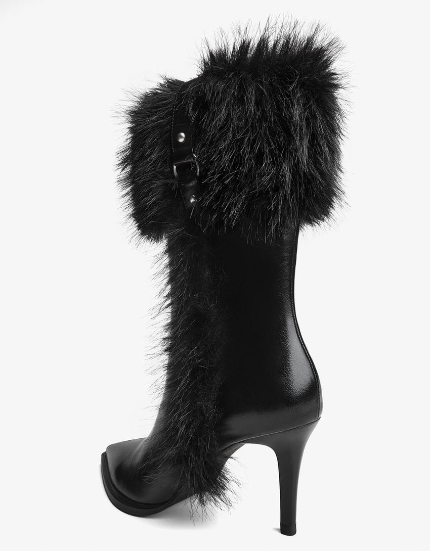 Heeled ankle boots with fur detail-BLACK