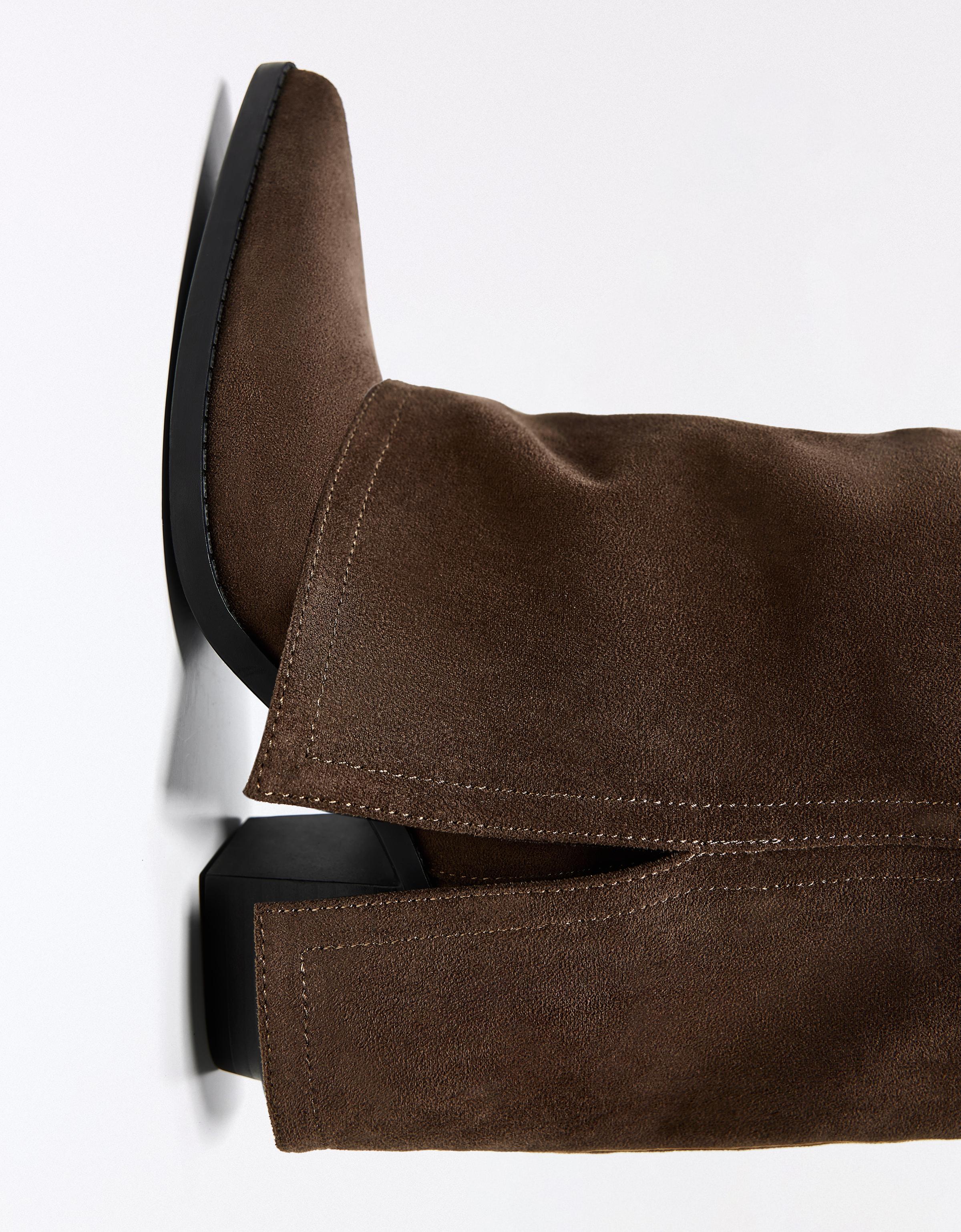 Cowboy heeled boots — Brown