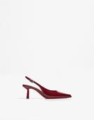 Εξώφτερνες γόβες τακούνι τύπου kitten heel