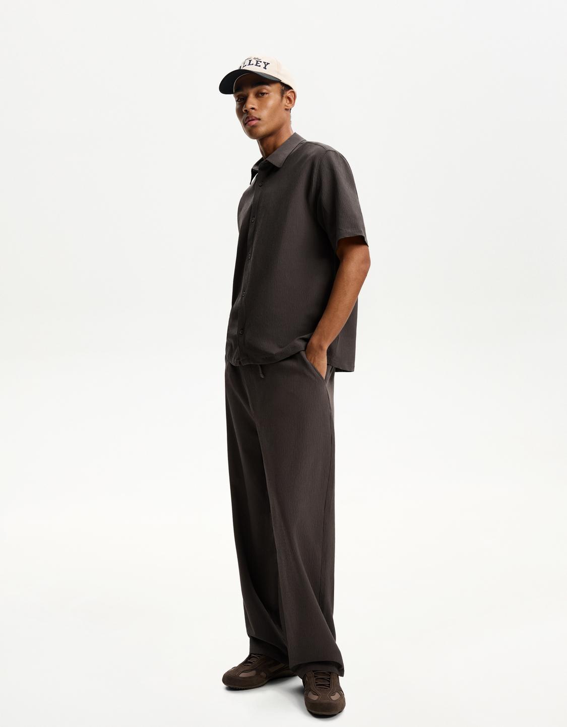 Pleated baggy jogger trousers