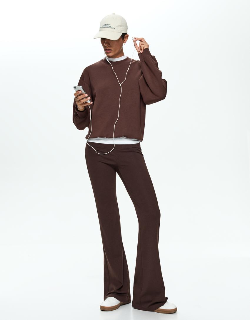 Sweatshirt oversize macia com modal-Marrom-4