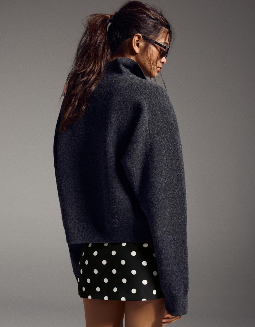 Mini suknja preko hlača s kopčom-Bijela / Crna