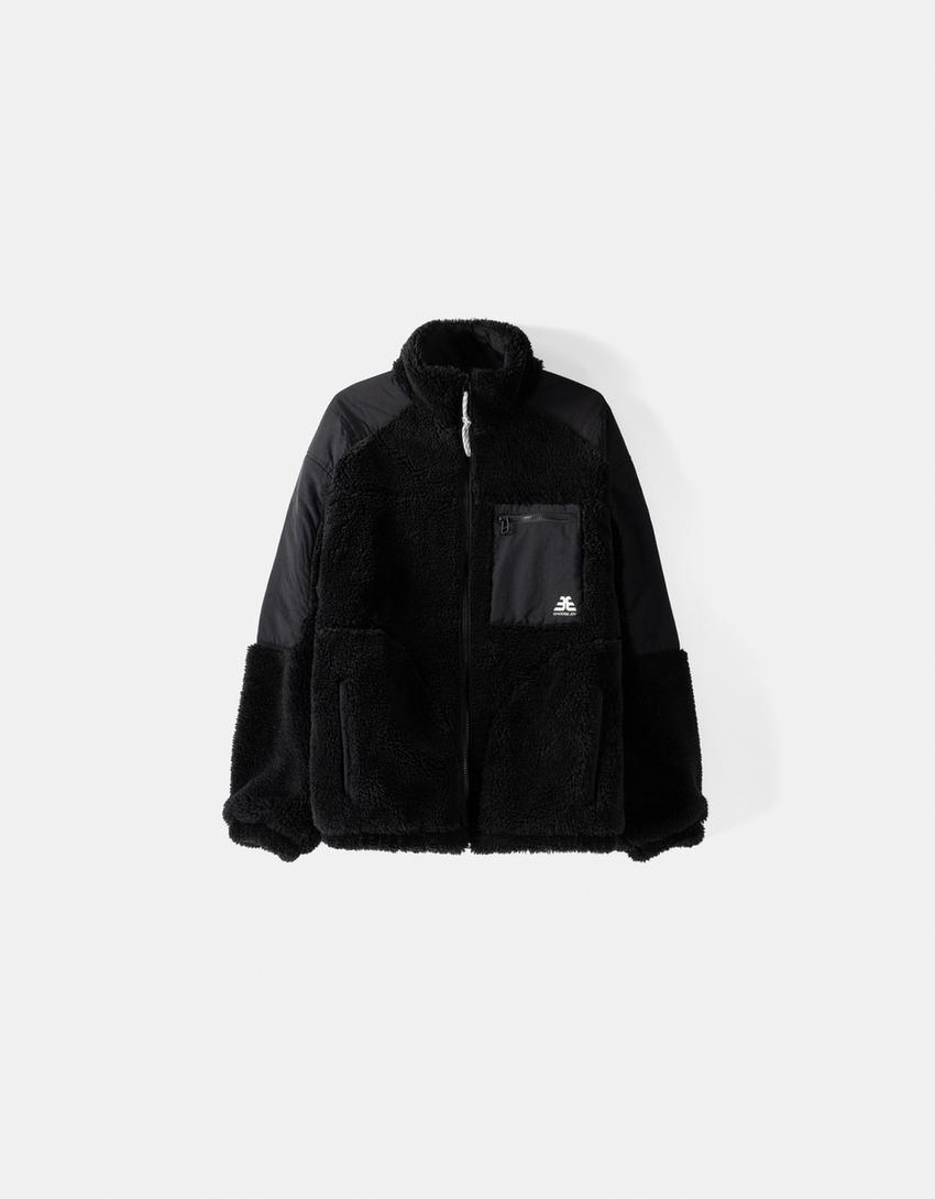 Blusão com efeito de pelo encaracolado com nylon em contraste-Preto-4