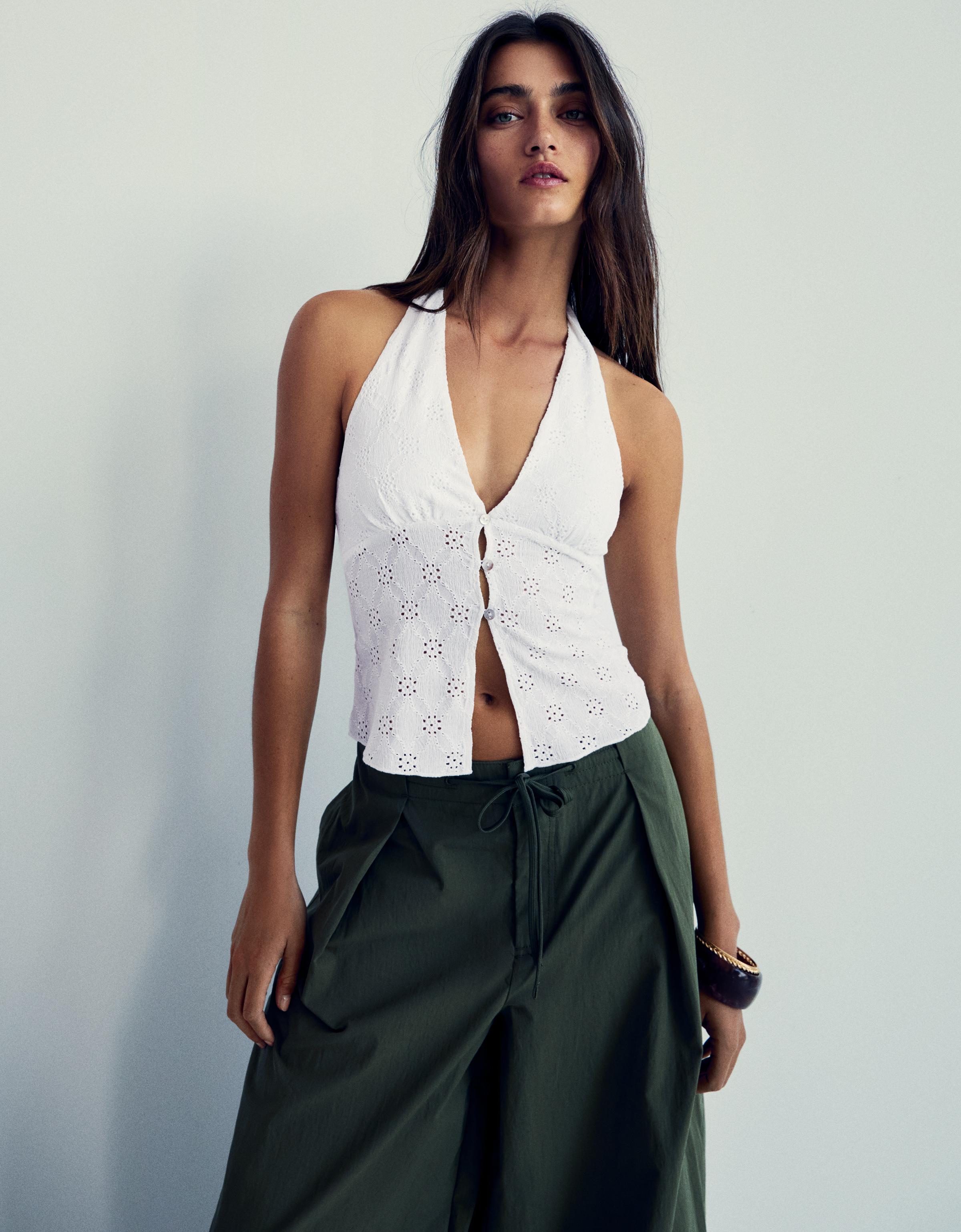 Halter yaka düğmeli bluz - Görsel 13