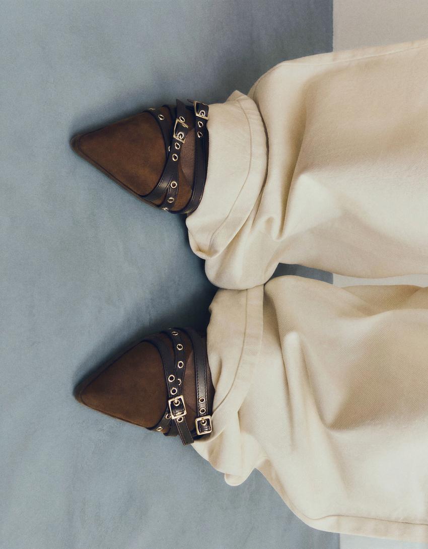 Γόβες kitten heel εξώφτερνες με αγκράφες-Καφέ