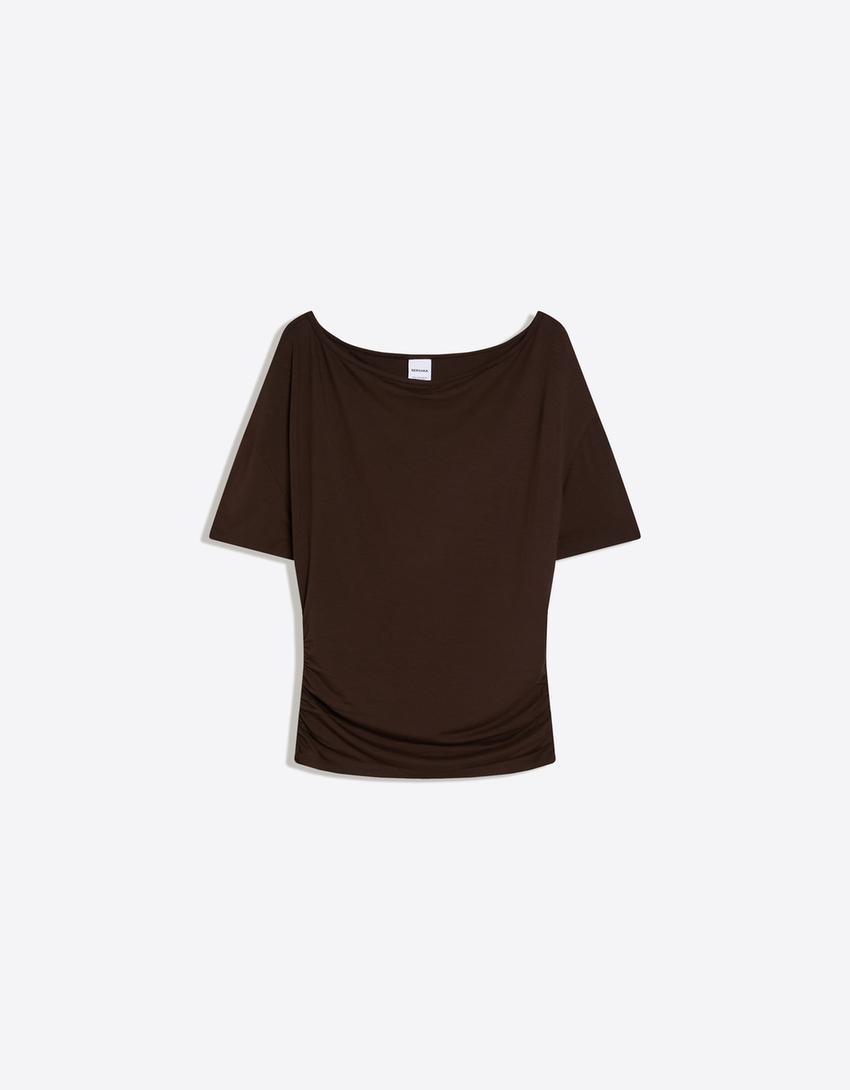 Camiseta de manga curta assimétrica-Marrom