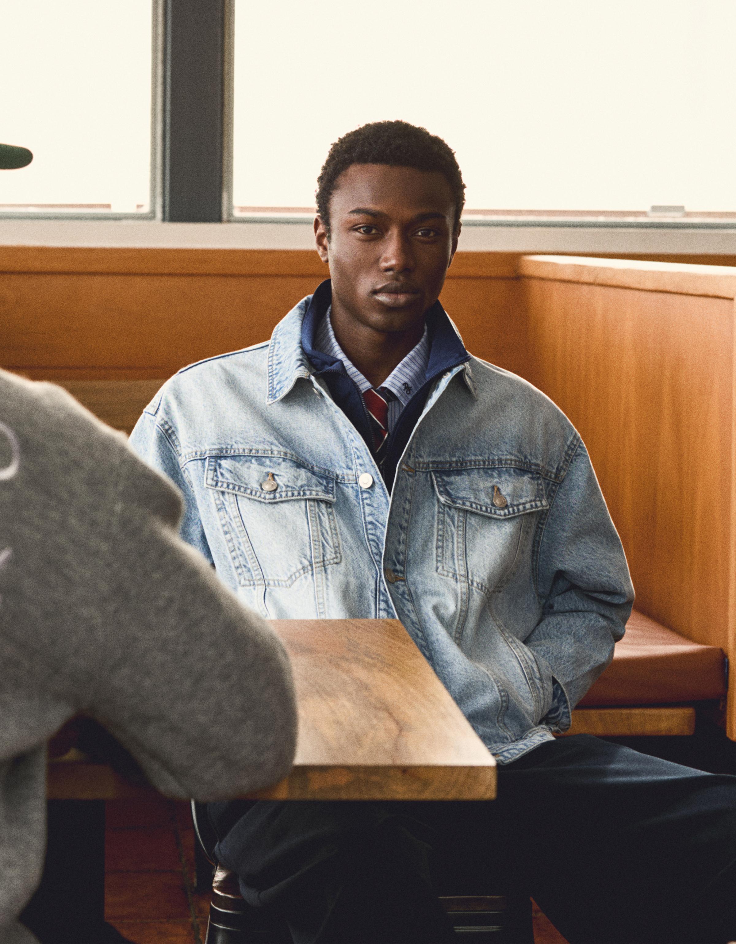 Denim jacket — Light blue