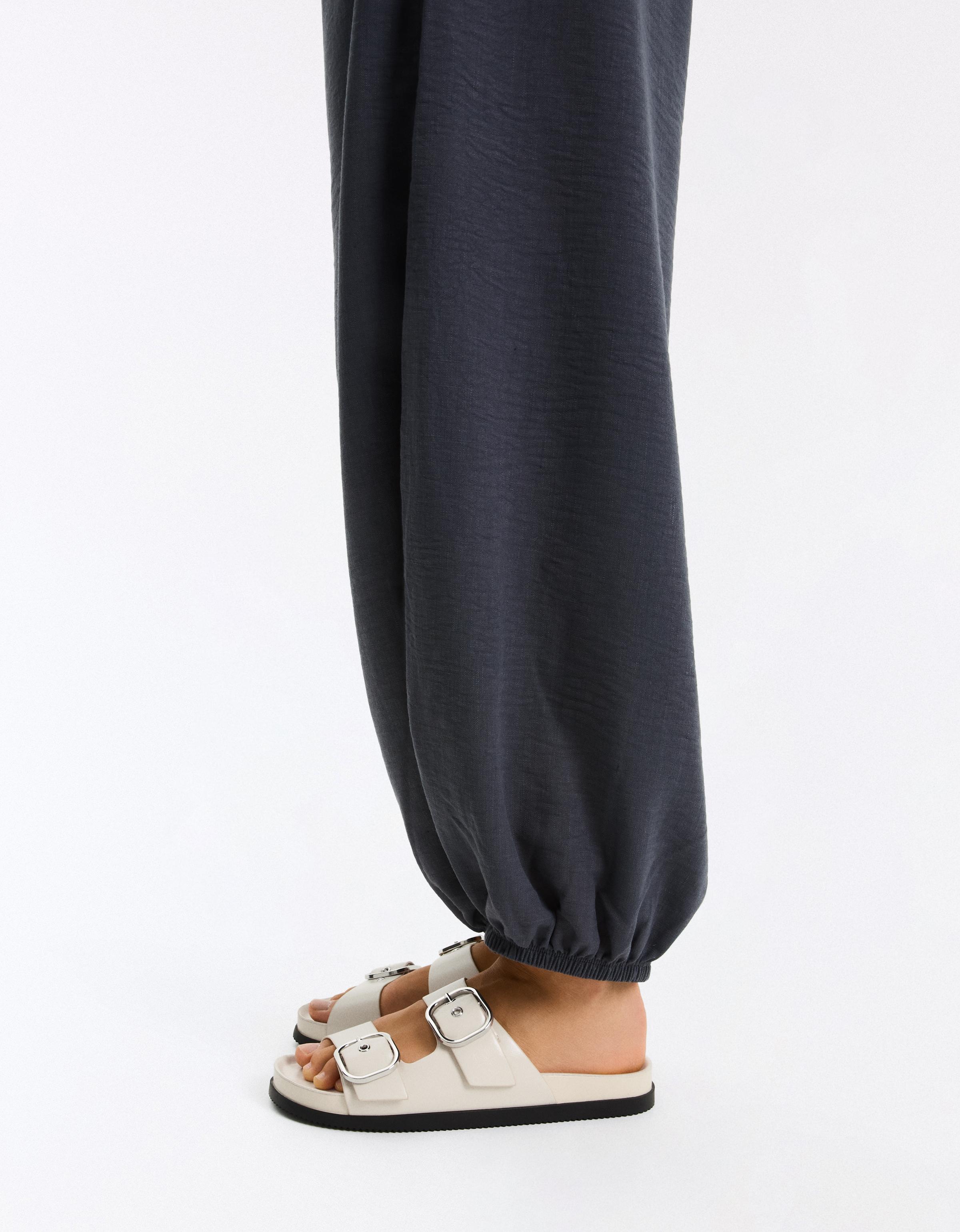 Buckled flat sandals — ECRU