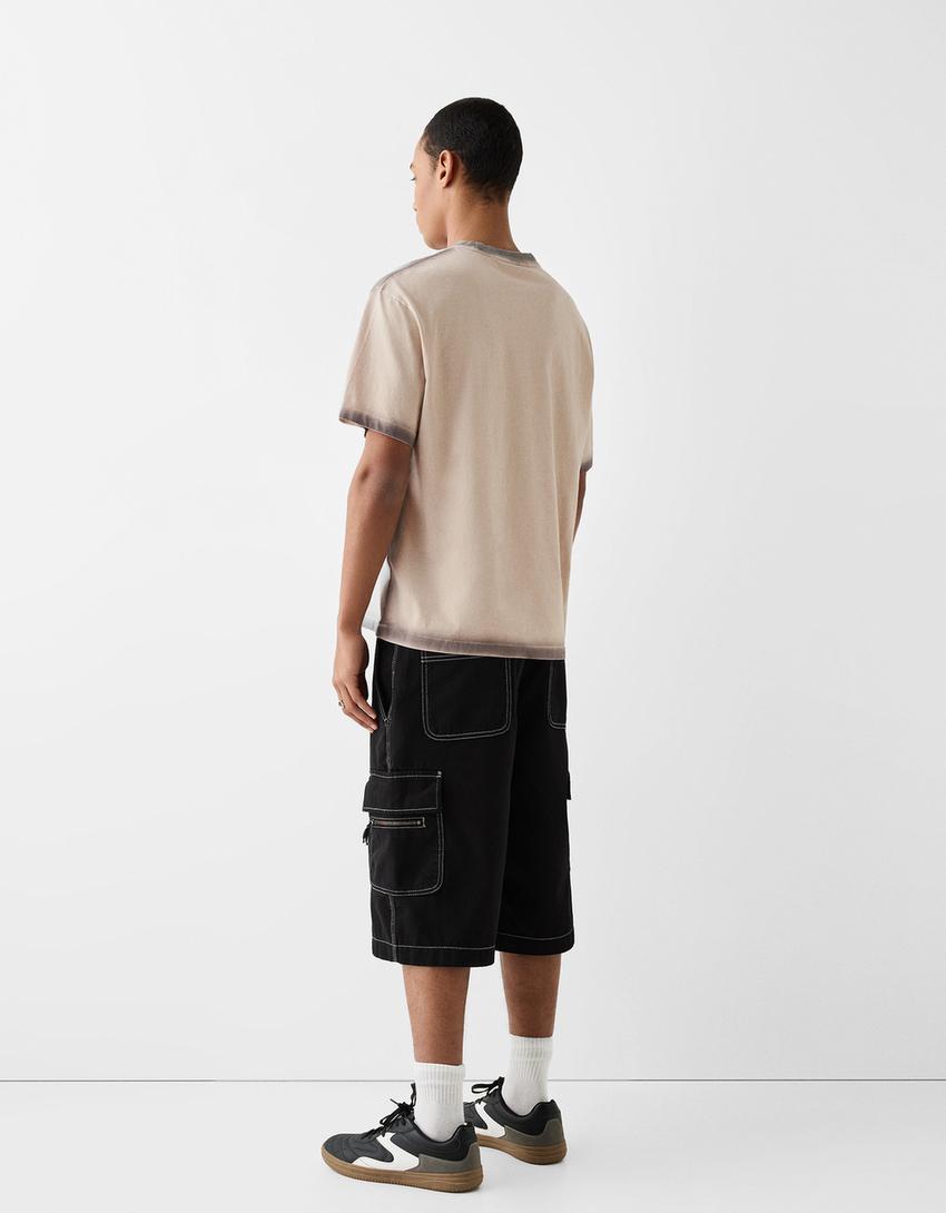 T-shirt manga curta boxy estampado-Caramelo-1