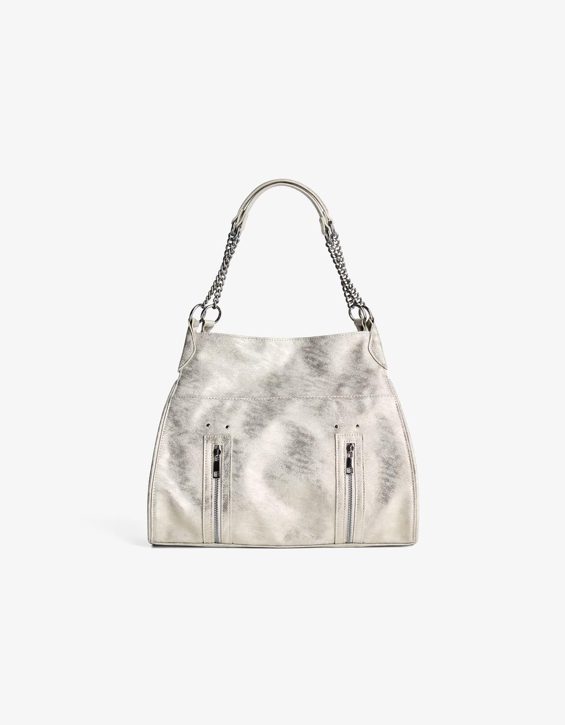 Shiny bag with chain