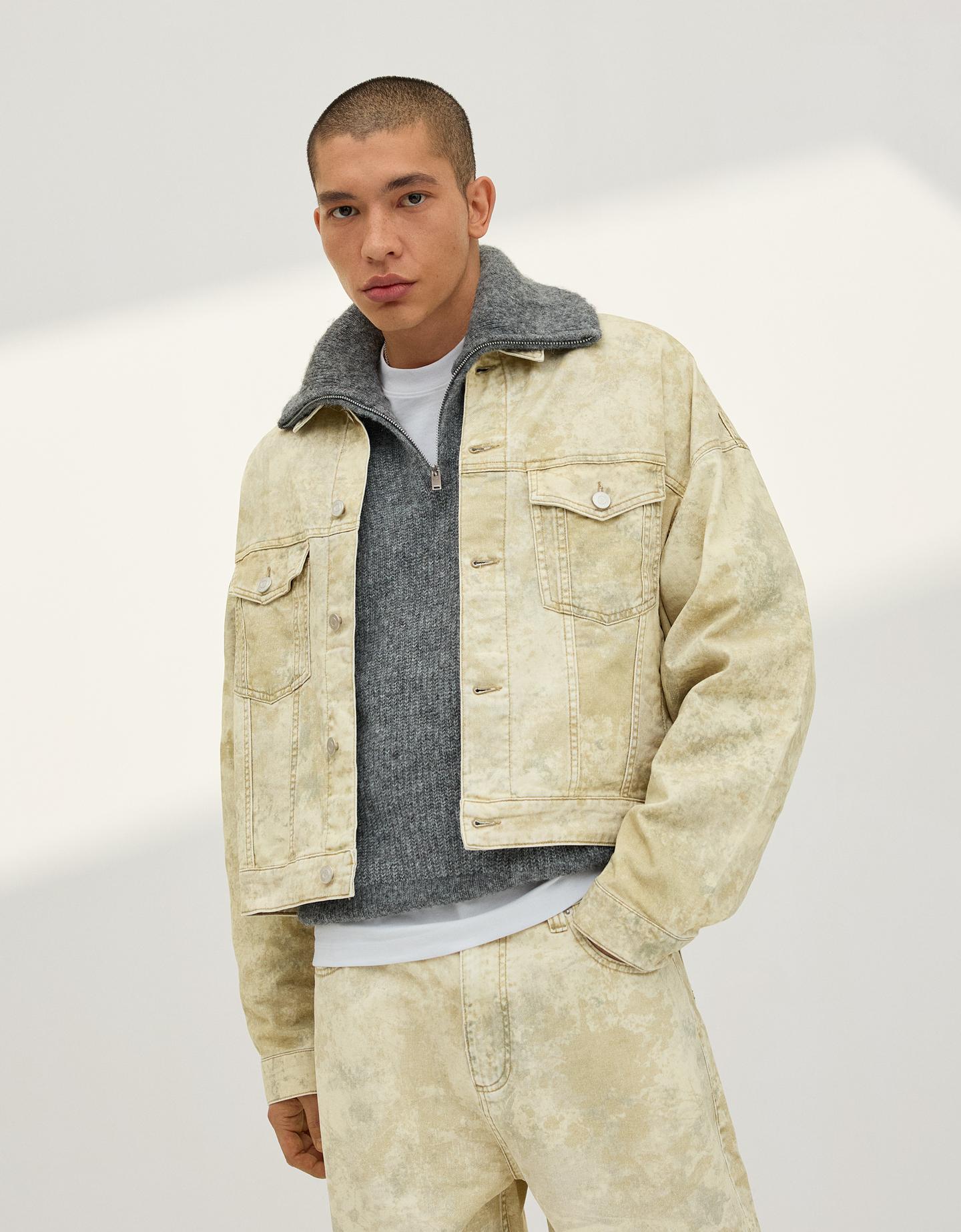 Bershka kurtka denim z nadrukiem zielony