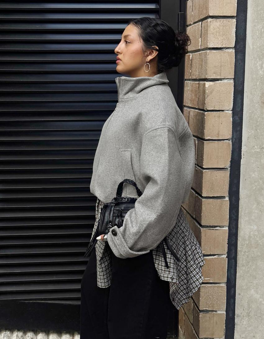 Soft Touch Jacke mit Puffärmeln-Grau