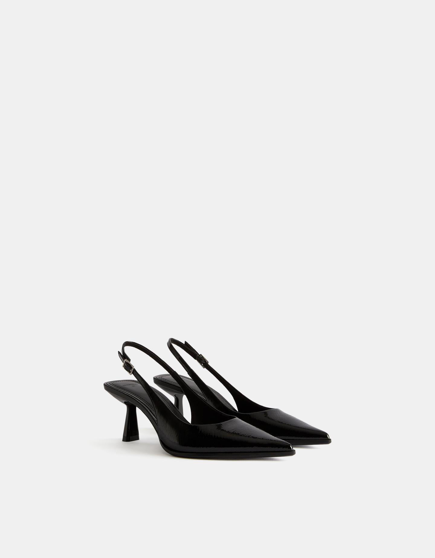 Bershka wsuwane buty bez pięty na obcasie typu kaczuszka czarny