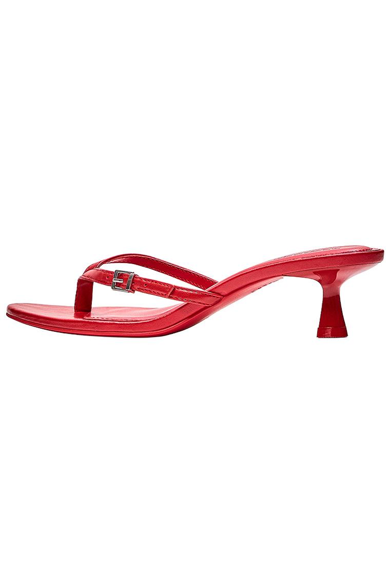Buckle thong heeled sandals — RED