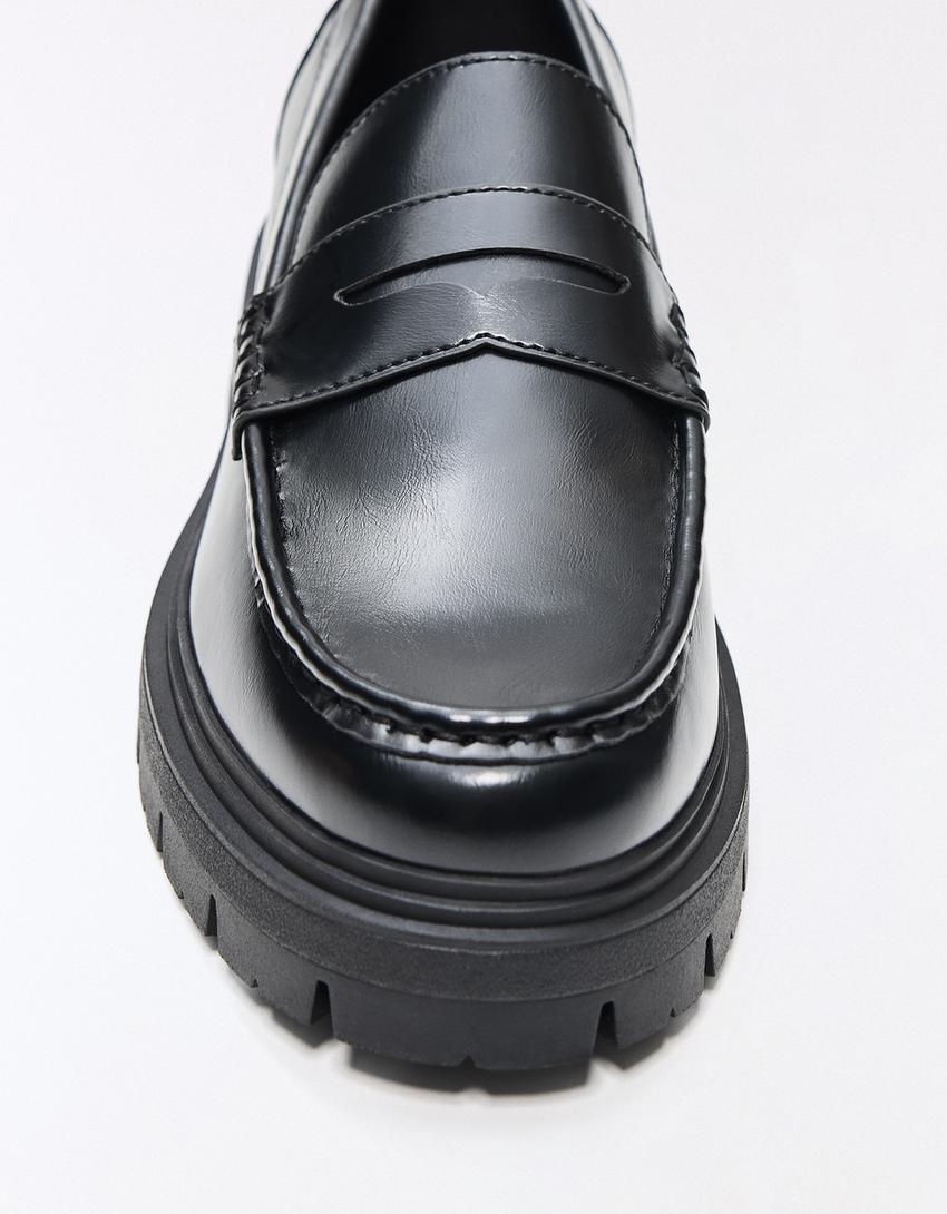 Loafer με φάσα-Μαύρο