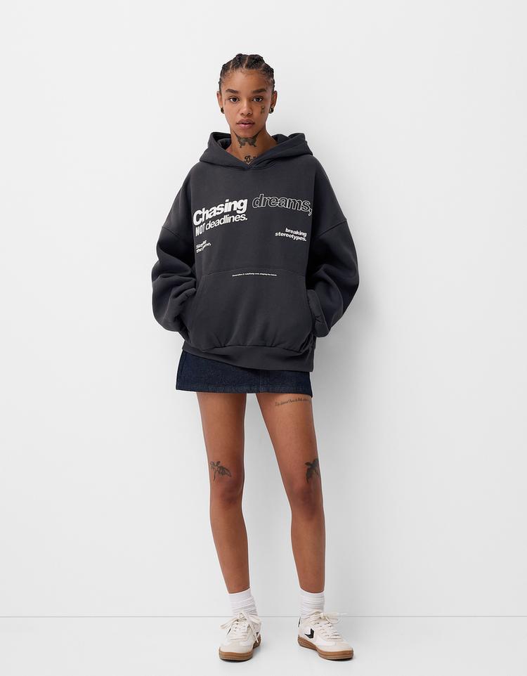 Desenli kapüşonlu sweatshirt