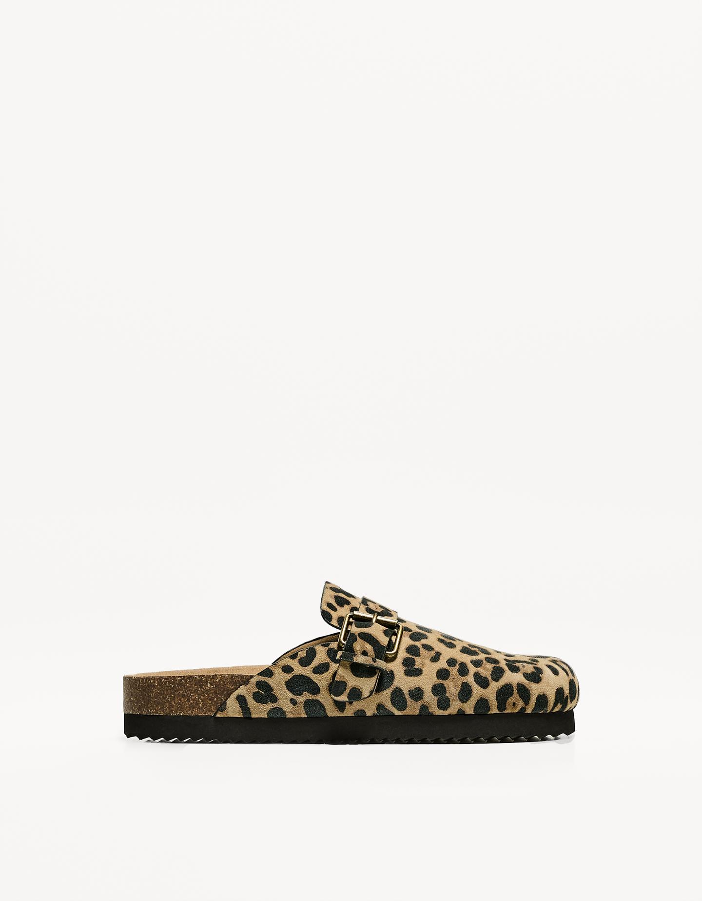 Bershka chodaki w zwierzęcy wzór leopard