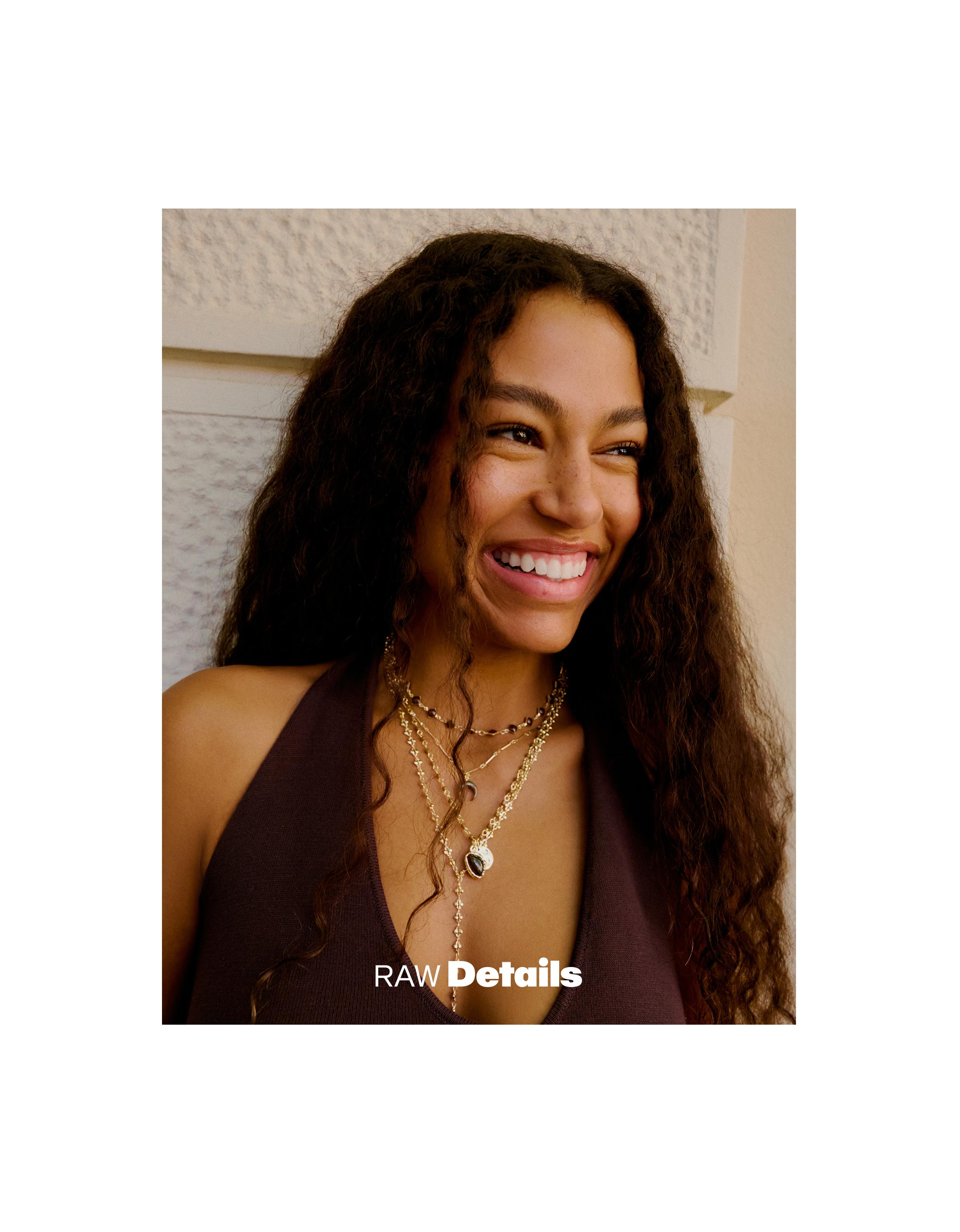 Pack of stone necklaces — Gold