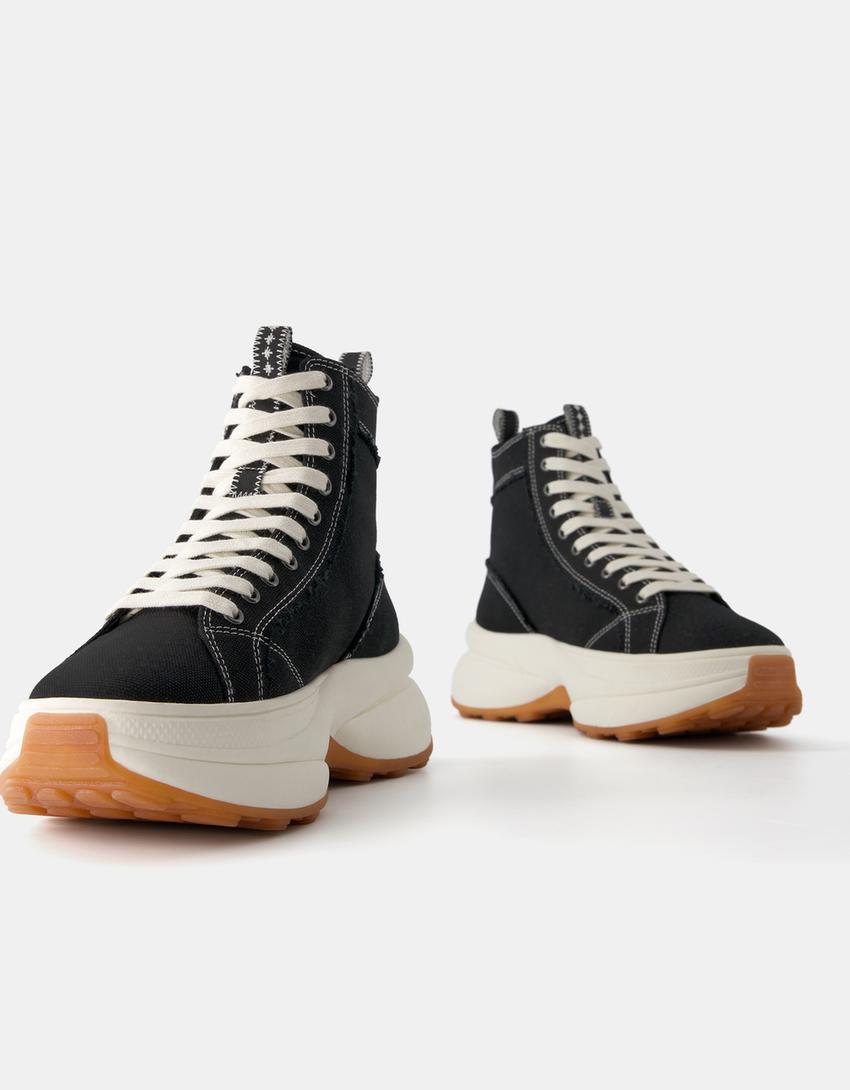 Sapatilhas abotinadas sola chunky-Preto-4