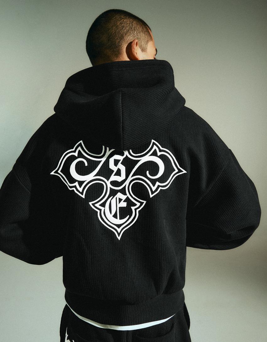 İşlemeli gofre kumaş kapüşonlu sweatshirt-Siyah