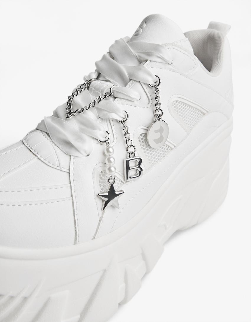 Zapatillas plataforma XL con charms-Blanco-3