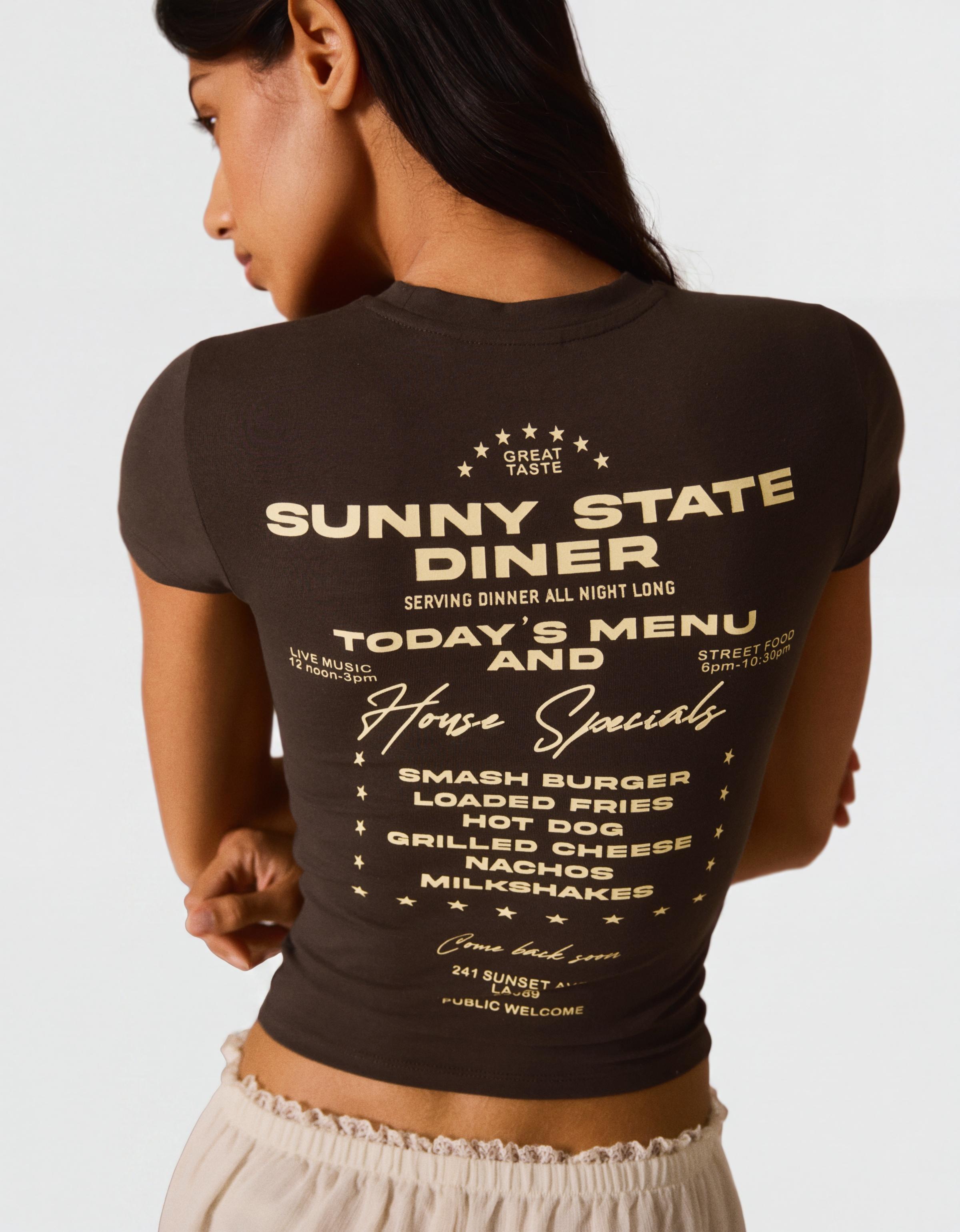 Fitted short sleeve print T-shirt — Brown