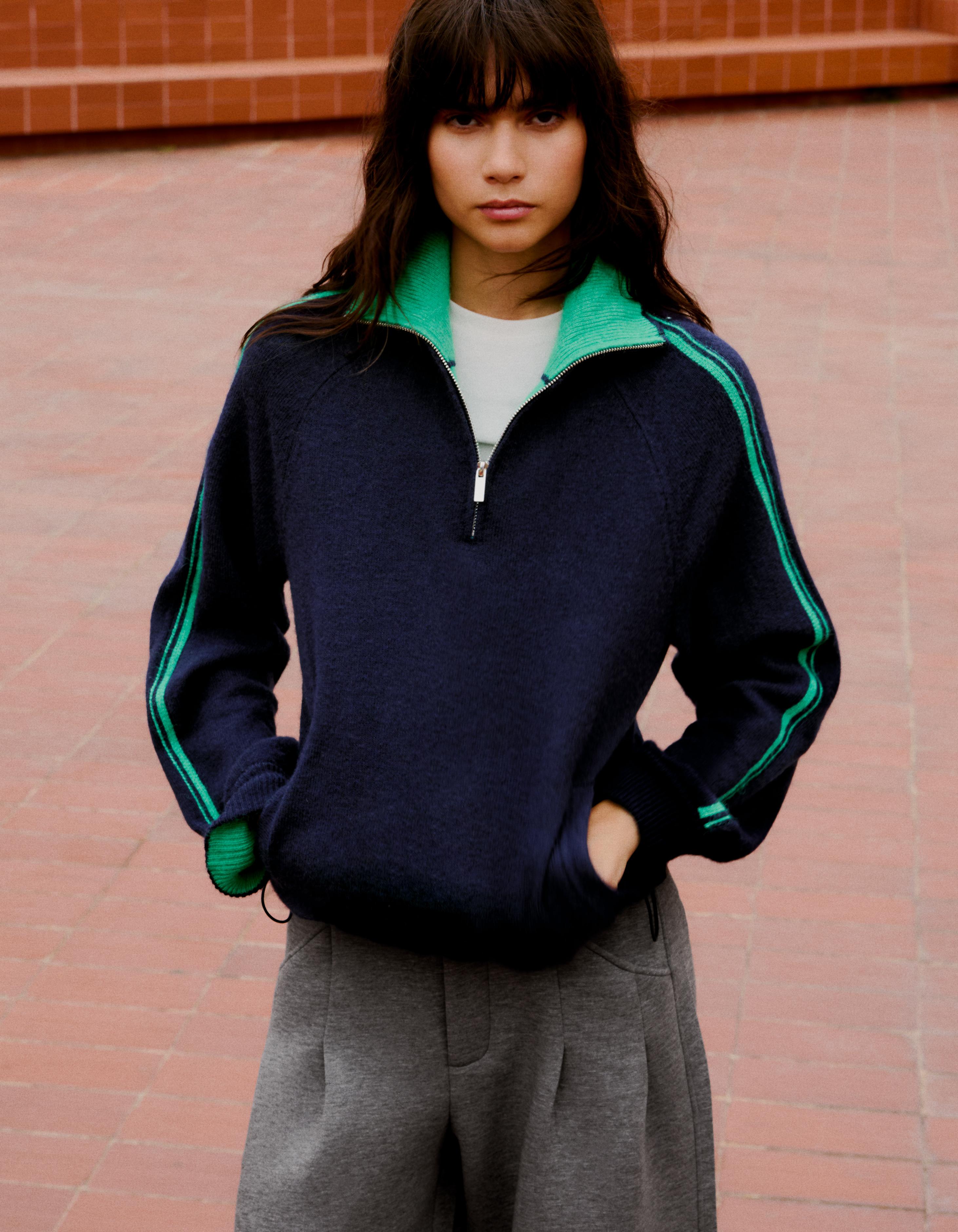 Contrast neck half-length zip jumper — Blue