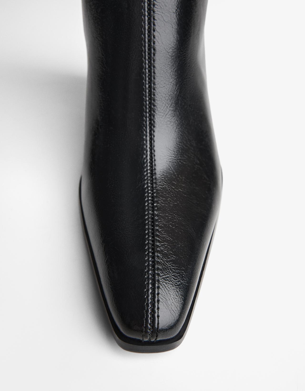 Block-heel ankle boots — BLACK