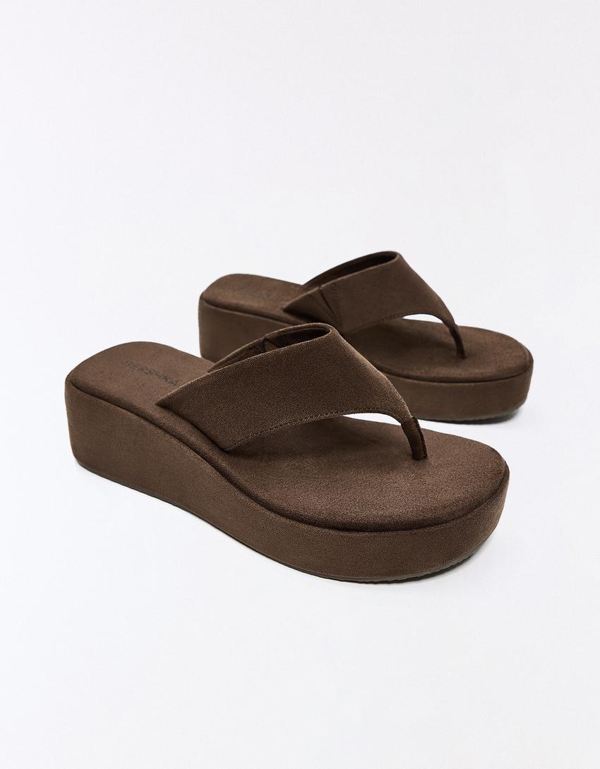 Flatform-Zehenstegsandale-Braun