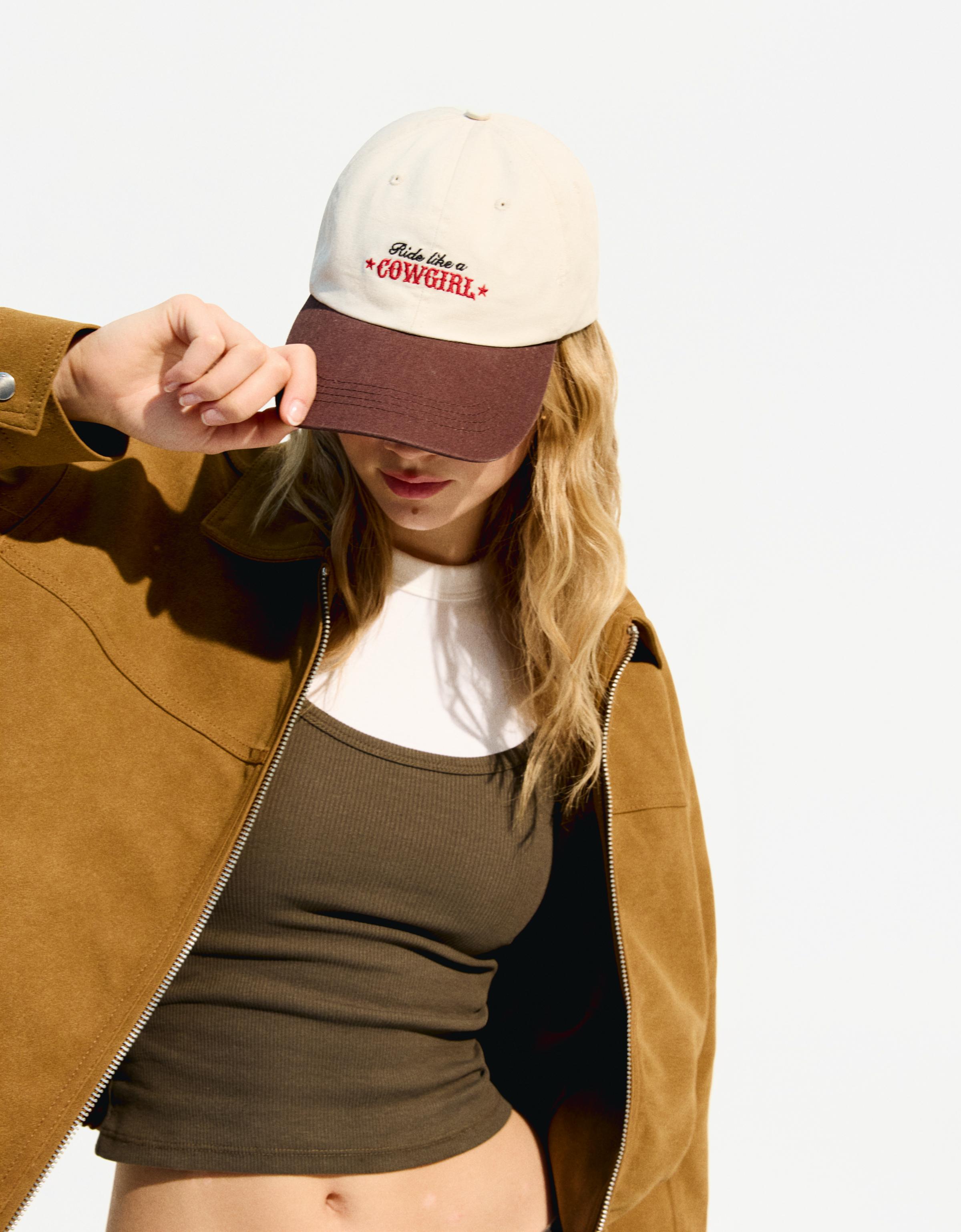 Bershka Besticktes Basecap Damen Rohweiß