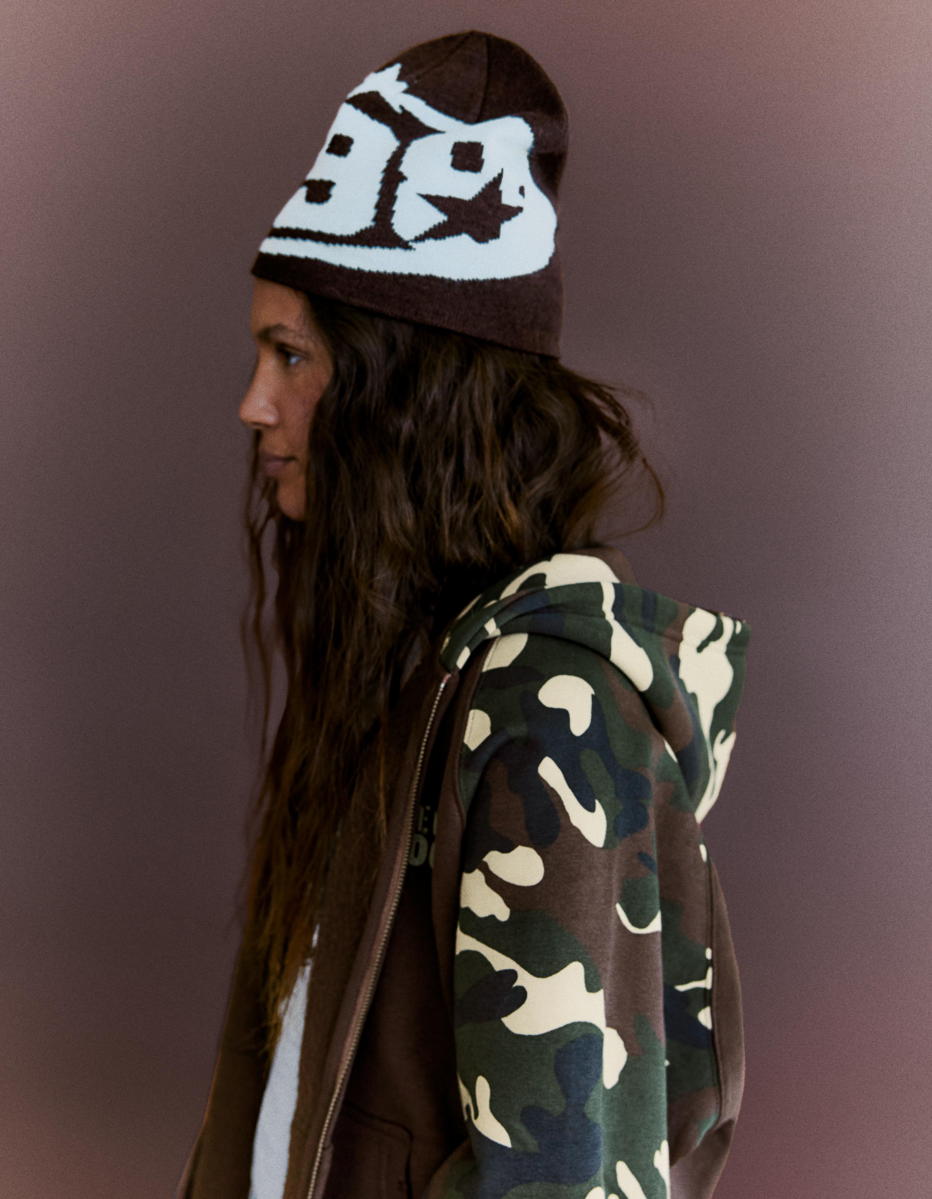 Graphic knit beanie — White