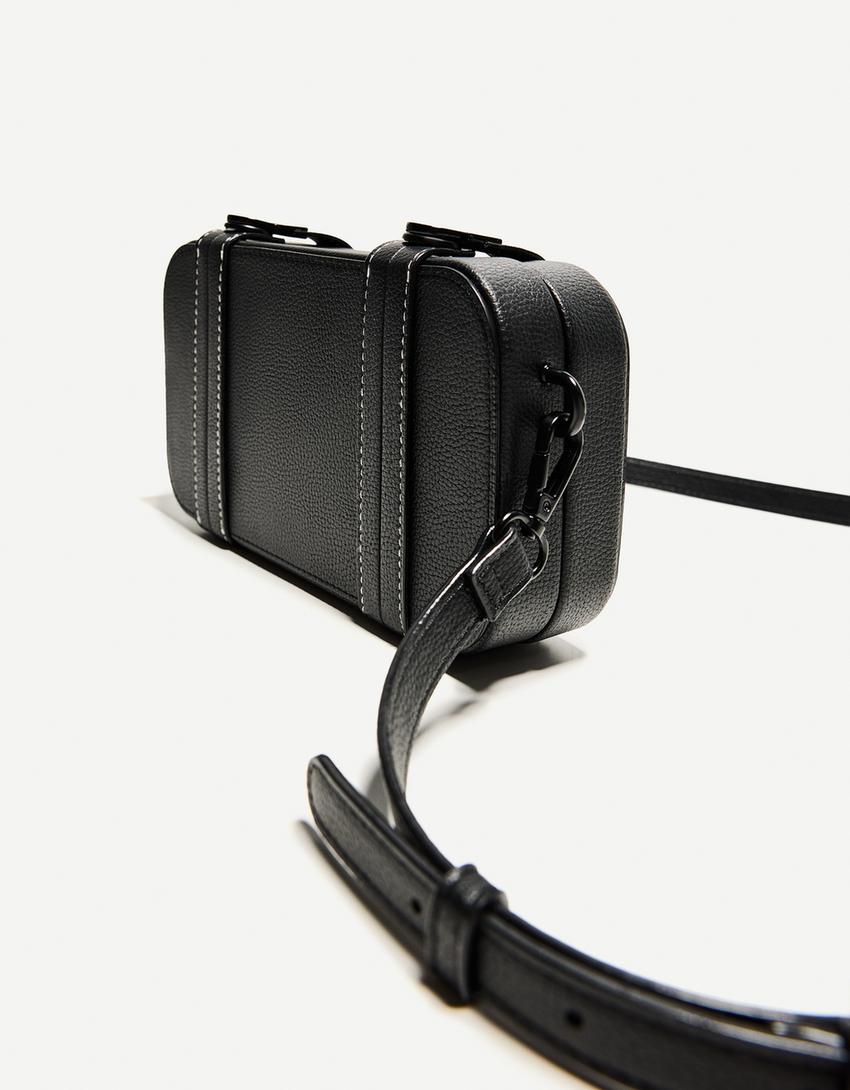 Bolso caja rígida pespuntes-Negro
